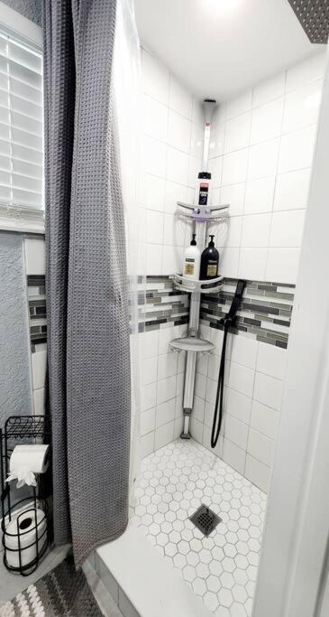Studio Petite! Лейкленд Экстерьер фото
